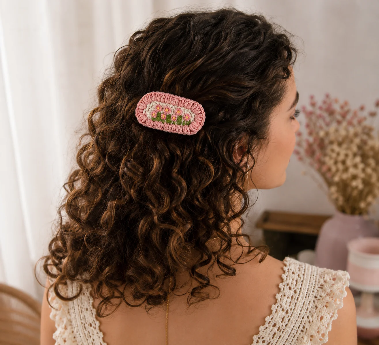 barrette crochet fleurie rosée – collection flora barrette crochet fleurie rosée – collection flora